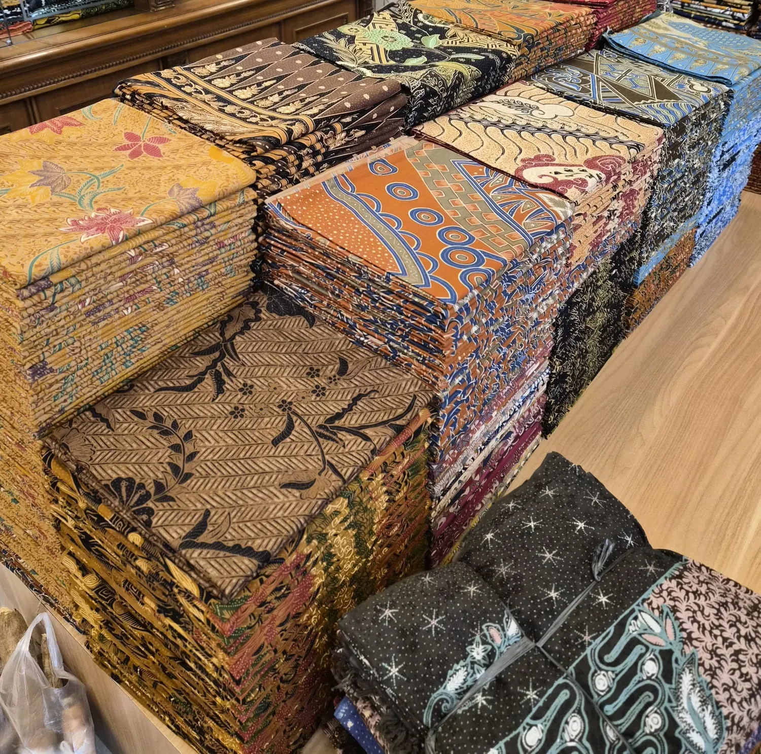 Batik gallery photo 01