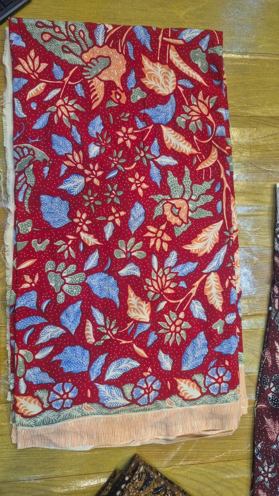 Batik gallery photo 08